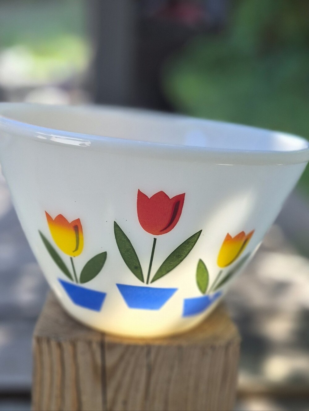 1940s Vintage Fire King Tulip Mixing/Nesting Bowls by Anchor Hocking Set of 2 - Picture 5 of 11